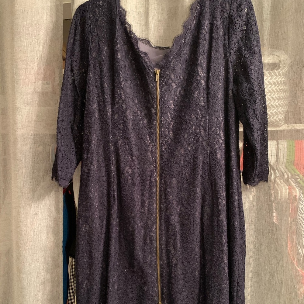 Plus size lace cocktail dress